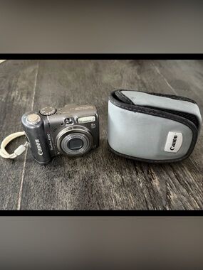 Canon PowerShot A590 IS Compact Digital Camera 8.0MP 4x Zoom Gray With Case